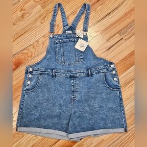 Overall Bib Shorts, Light Wash Blue Size 22, NWT